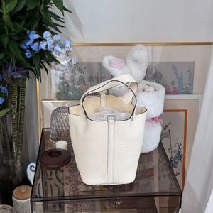 Hermès Women Pre-Loved Bag Very Good Condition